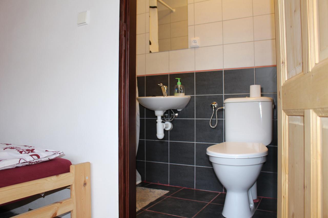Penzion Bulhary S Vinnym Sklepem Buitenkant foto